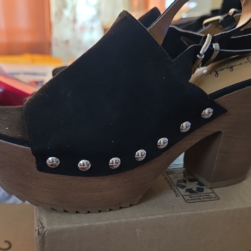 Wonderly Black Sandals with Suede Upper and Silver Studs